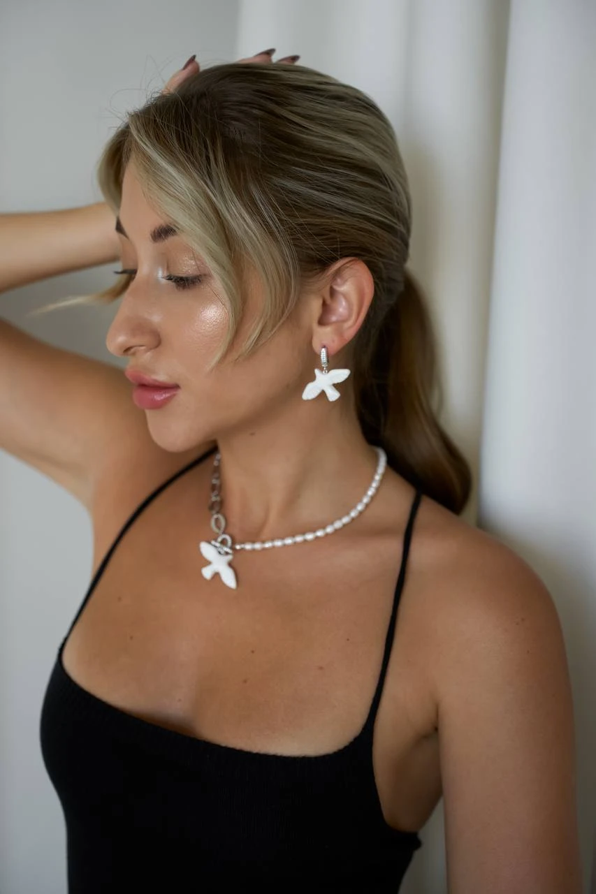 Кольє "Блискуча Горлиця"