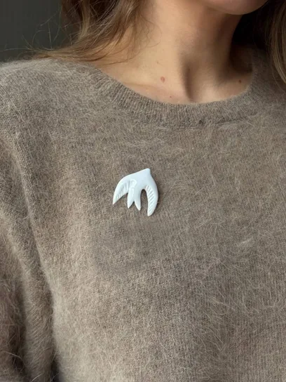 Брошка "Ластівка"