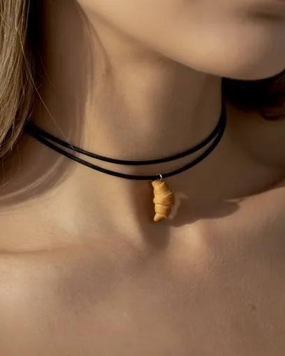 Чокер "Круасан"