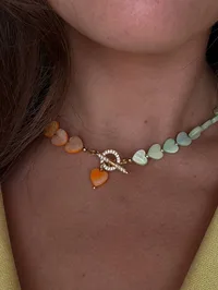 Кольє "Matcha Orange" - Медсплав, Перламутрові Серця - арт. 8987288323 - Le'Perle - мініатюра 4